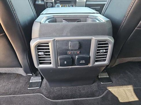 Used 2018 Ford F150 Platinum w/ Equipment Group 701A Luxury image 18