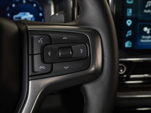 Used 2025 Chevrolet Silverado 1500 LT Trail Boss w/ Convenience Package II AWD/4WD image 20