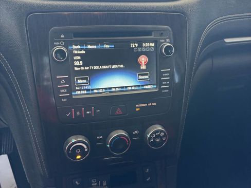 Used 2016 Chevrolet Traverse LT image 9