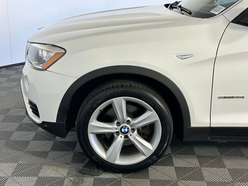 Used 2017 BMW X3 sDrive28i image 9