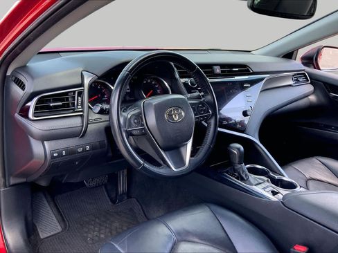 Used 2019 Toyota Camry XSE FWD image 17