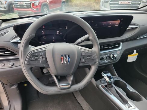New 2026 Buick Envista Preferred FWD image 13
