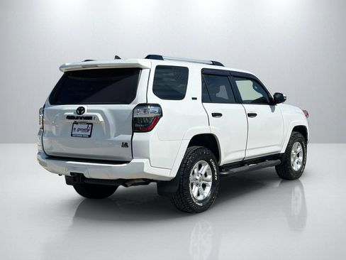 Used 2021 Toyota 4Runner SR5 Premium w/ Moonroof Package AWD/4WD image 5