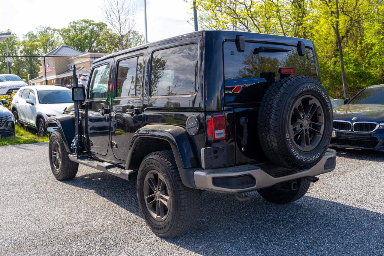 Used 2016 Jeep Wrangler Unlimited Sahara AWD/4WD image 4