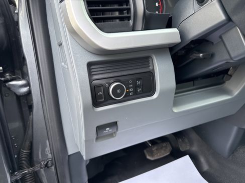 Used 2025 Ford F250 XL w/ XL Driver Assist Package image 22