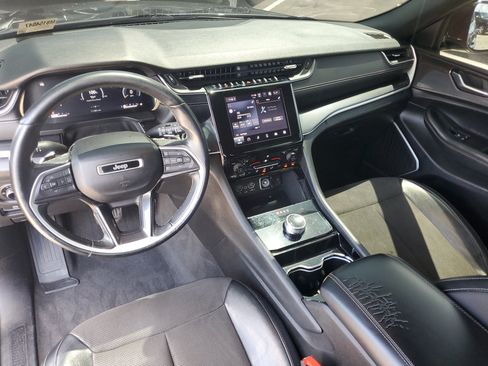 Used 2021 Jeep Grand Cherokee L Laredo AWD/4WD image 14