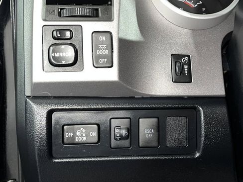 Used 2012 Toyota Tundra 4x4 Double Cab w/ Tow Pkg image 28