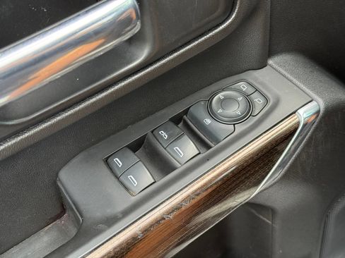 Used 2020 Chevrolet Silverado 2500 LT AWD/4WD image 11