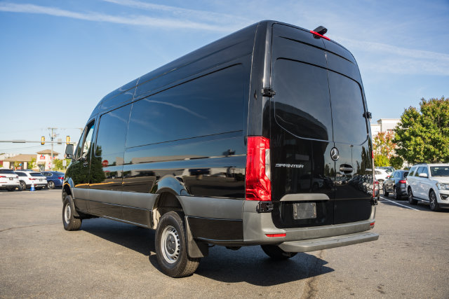 Used 2023 Mercedes-Benz Sprinter 2500 w/ Acoustic Package image 4