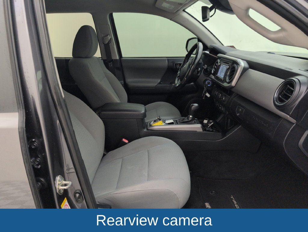 Used 2018 Toyota Tacoma SR5 RWD image 13