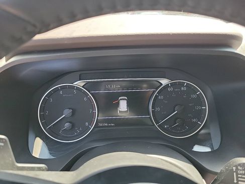 Used 2023 Nissan Rogue SV w/ SV Premium B Package FWD image 10