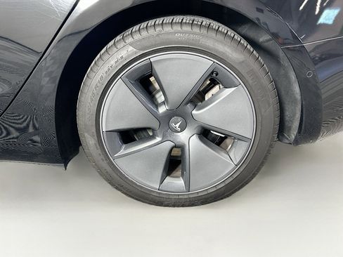 Used 2018 Tesla Model 3 Long Range RWD image 11