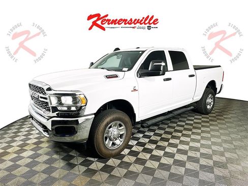 Used 2024 RAM 2500 Tradesman w/ Chrome Appearance Group image 3