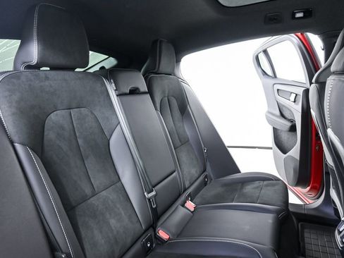 Certified 2023 Volvo C40 P8 Recharge Ultimate image 24