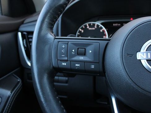 Used 2022 Nissan Rogue SV w/ SV Premium Package AWD/4WD image 12