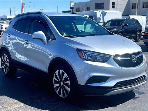 Used 2022 Buick Encore Preferred AWD/4WD image 1