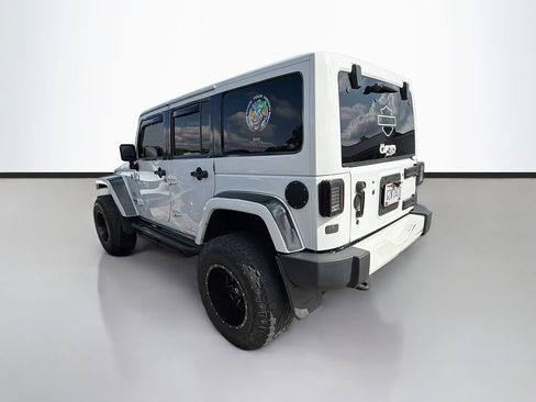 Used 2015 Jeep Wrangler Unlimited Sahara w/ Connectivity Group AWD/4WD image 6