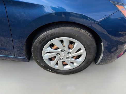 Used 2020 Hyundai Elantra SE FWD image 9