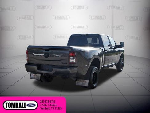 Used 2024 RAM 3500 Big Horn w/ Night Edition AWD/4WD image 7