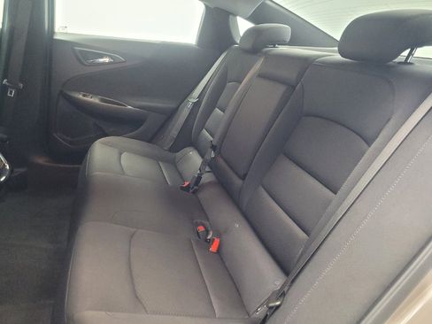 Used 2025 Chevrolet Malibu LT FWD image 18