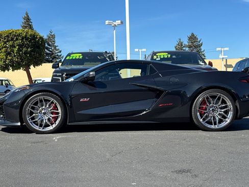 Used 2023 Chevrolet Corvette Z06 image 8