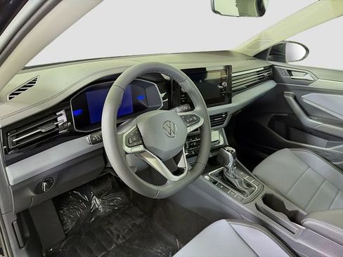 New 2026 Volkswagen Jetta SE FWD image 9