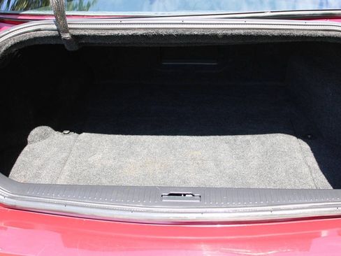 Used 2005 Cadillac STS w/ Preferred Equipment Group RWD image 34