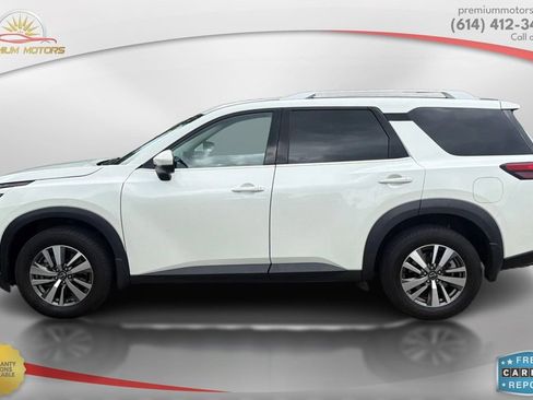 Used 2022 Nissan Pathfinder SL w/ Lighting Package (N92) AWD/4WD image 2