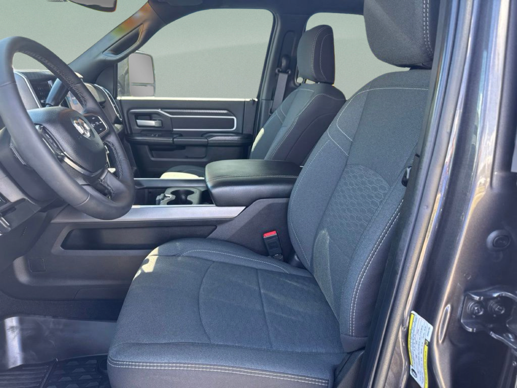 Used 2025 RAM 2500 Big Horn AWD/4WD image 10