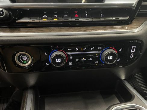 Used 2022 Chevrolet Silverado 1500 RST w/ Z71 Off-Road Package AWD/4WD image 17