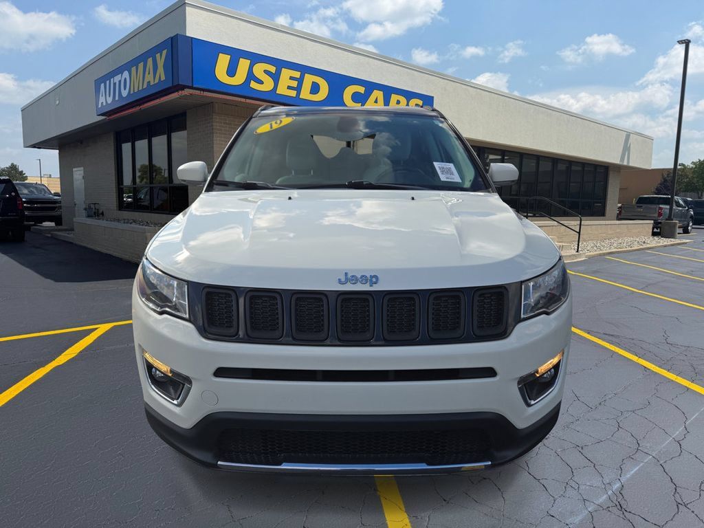 Used 2019 Jeep Compass Limited w/ Safety & Security Group AWD/4WD image 3