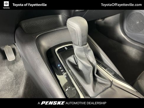 Used 2025 Toyota Corolla LE FWD image 36