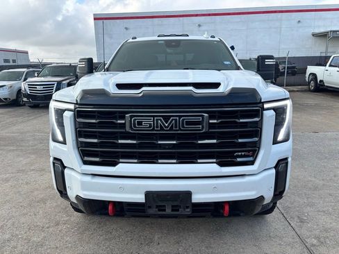 Used 2024 GMC Sierra 2500 AT4 w/ AT4 Premium Plus Package AWD/4WD image 2