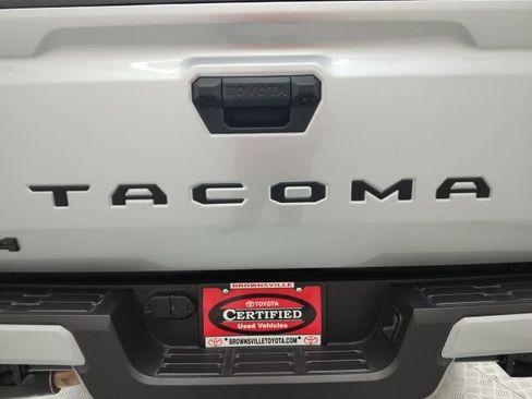 Certified 2026 Toyota Tacoma SR5 AWD/4WD image 22