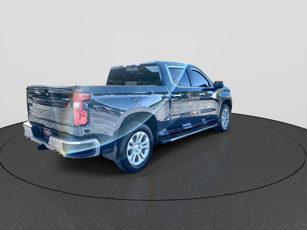 Used 2022 Chevrolet Silverado 1500 LTZ w/ LTZ Premium Package AWD/4WD image 8