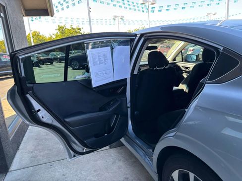Used 2022 Subaru Legacy image 11