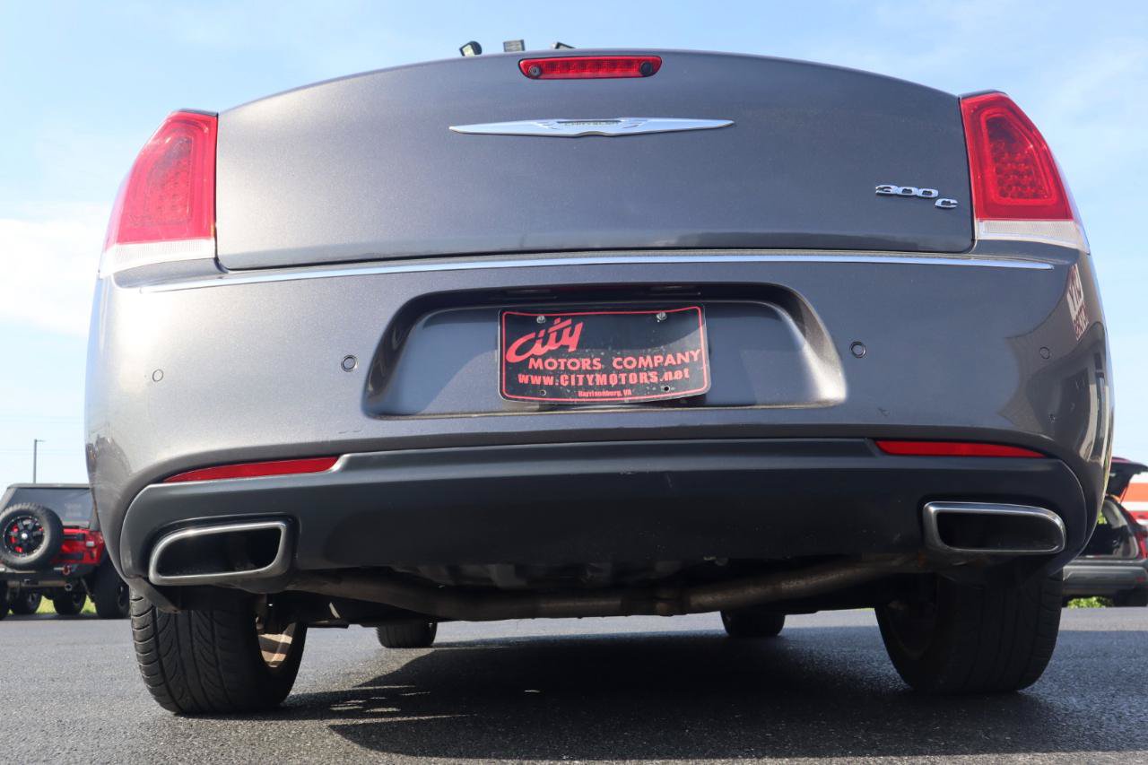 Used 2015 Chrysler 300 C w/ Light Group RWD image 9
