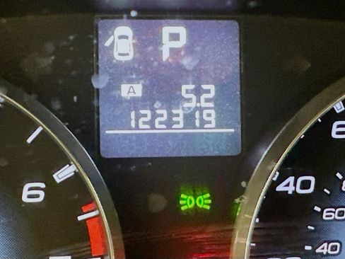 Used 2012 Subaru Outback 2.5i w/ Alloy Wheel Pkg image 19