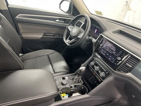 Used 2022 Volkswagen Atlas SEL R-Line image 25
