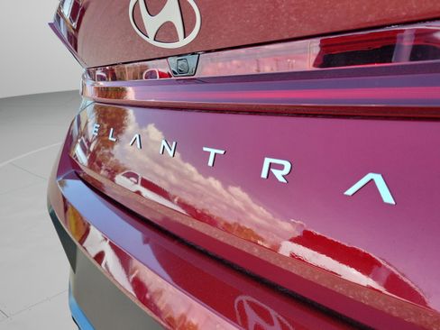 New 2026 Hyundai Elantra Limited image 32