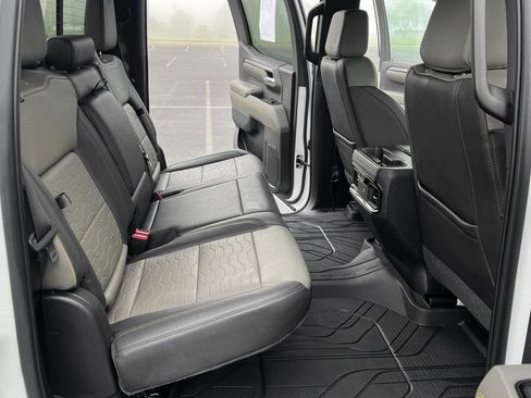 Used 2024 Chevrolet Silverado 1500 ZR2 w/ Technology Package image 20