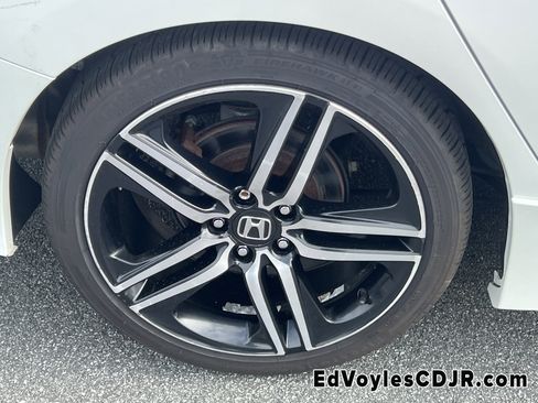 Used 2017 Honda Accord Sport Special Edition image 22