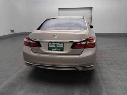 Used 2016 Honda Accord LX image 7