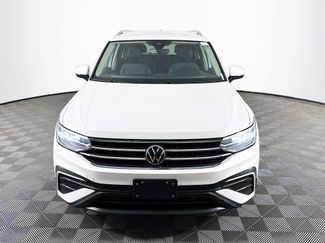 Used 2023 Volkswagen Tiguan SE FWD video 2