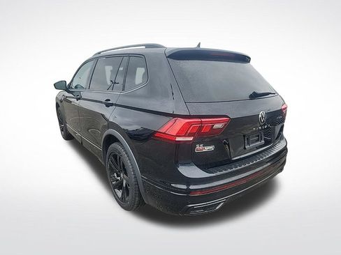 Certified 2024 Volkswagen Tiguan SE R-Line AWD/4WD image 5