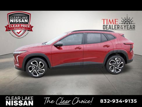 Used 2024 Chevrolet Trax RS w/ Driver Confidence Package FWD image 4