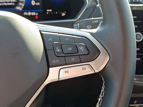 Certified 2022 Volkswagen Tiguan SE image 25