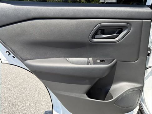 Certified 2025 Nissan Rogue S AWD/4WD image 23