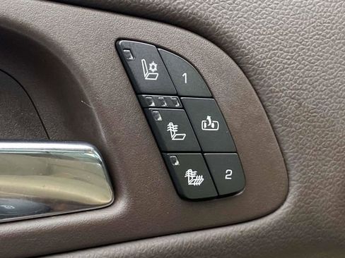 Used 2013 GMC Yukon XL Denali image 23