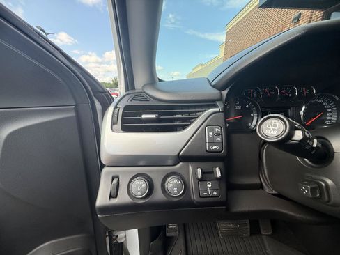 Used 2018 Chevrolet Tahoe LT w/ Luxury Package AWD/4WD image 22